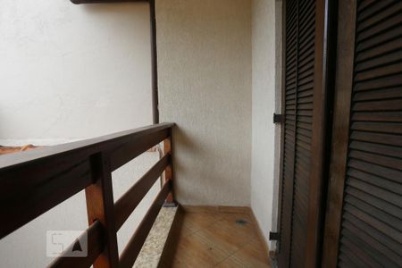 Casa à venda com 255m², 4 quartos e 4 vagas Casa à venda com 255m², 4 quartos e 4 vagasSacada