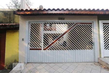 Casa à venda com 255m², 4 quartos e 4 vagas Casa à venda com 255m², 4 quartos e 4 vagasFachada da Casa