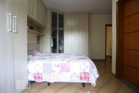 Casa à venda com 255m², 4 quartos e 4 vagas Casa à venda com 255m², 4 quartos e 4 vagasSuíte