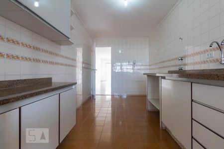 Apartamento para alugar com 90m², 2 quartos e 2 vagasCozinha