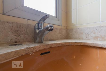 Lavabo de apartamento para alugar com 2 quartos, 90m² em Nova Piraju, São Paulo