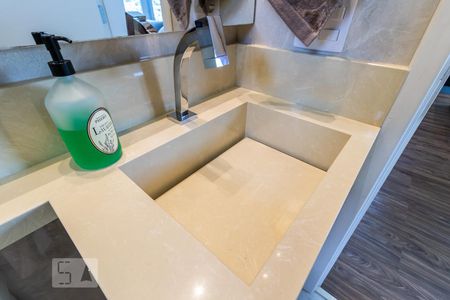 Apartamento à venda com 59m², 1 quarto e 2 vagasDetalhe do Banheiro Social