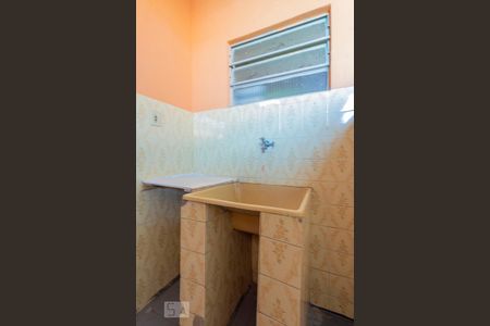 Área de Serviço de casa para alugar com 1 quarto, 50m² em Jardim Laone, São Paulo