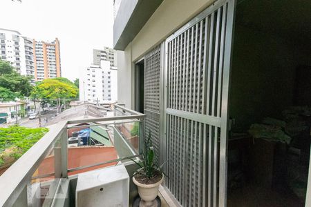 Apartamento à venda com 135m², 3 quartos e 2 vagas Apartamento à venda com 135m², 3 quartos e 2 vagasVaranda