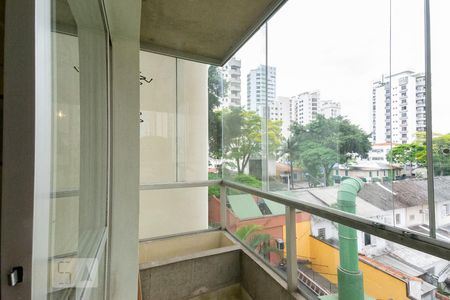 Varanda de apartamento à venda com 3 quartos, 135m² em Moema, São Paulo
