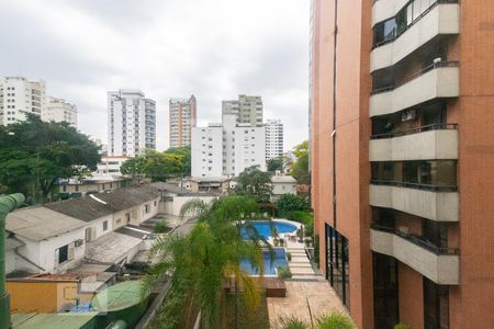 Apartamento à venda com 135m², 3 quartos e 2 vagas Apartamento à venda com 135m², 3 quartos e 2 vagasVista