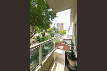 Apartamento à venda com 135m², 3 quartos e 2 vagas Apartamento à venda com 135m², 3 quartos e 2 vagasVaranda