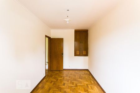 Casa à venda com 253m², 3 quartos e 2 vagasQuarto 2