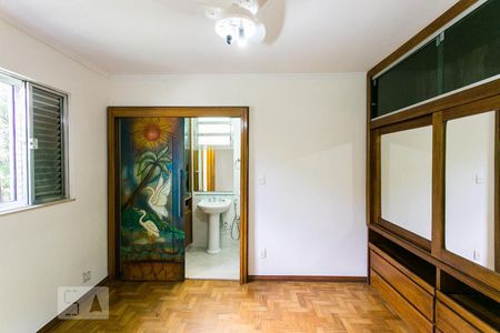 Suíte de casa à venda com 3 quartos, 253m² em Vila Zelina, São Paulo