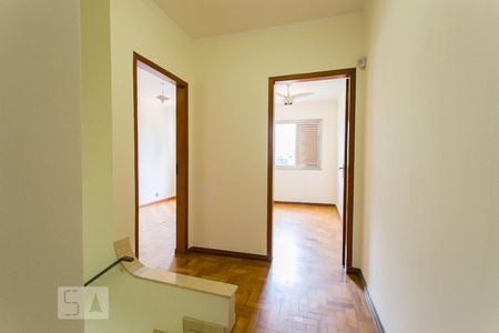 Casa à venda com 253m², 3 quartos e 2 vagasCorredor