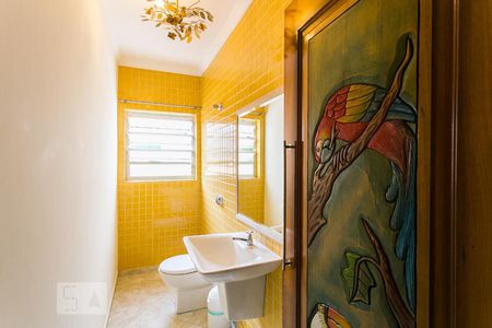 Casa à venda com 253m², 3 quartos e 2 vagasLavabo