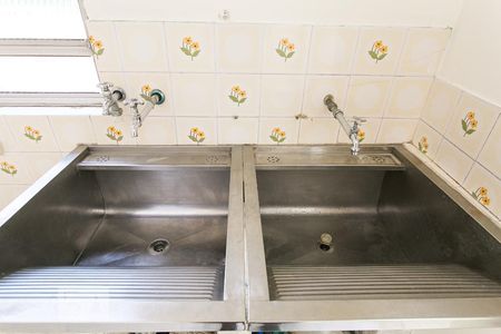 Casa à venda com 253m², 3 quartos e 2 vagasÁrea de Serviço - Tanques