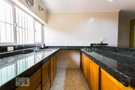 Casa à venda com 253m², 3 quartos e 2 vagasCozinha