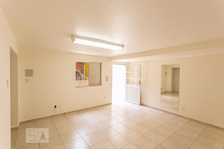 Casa à venda com 253m², 3 quartos e 2 vagasQuarto de Serviço