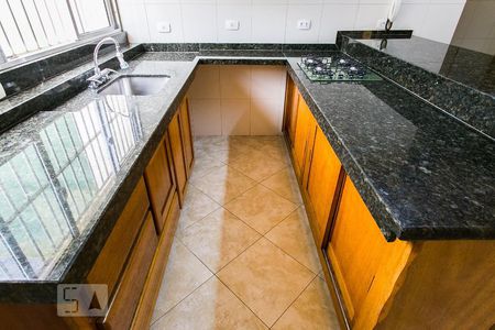 Casa à venda com 253m², 3 quartos e 2 vagasCozinha