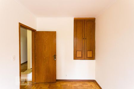 Casa à venda com 253m², 3 quartos e 2 vagasQuarto 2