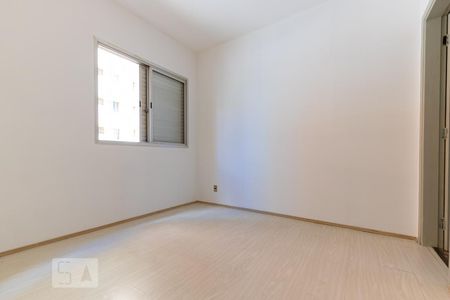 Quarto da suíte de apartamento para alugar com 1 quarto, 56m² em Centro, Campinas