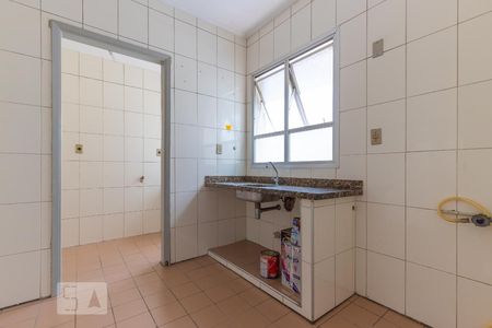 Cozinha de apartamento à venda com 1 quarto, 56m² em Centro, Campinas