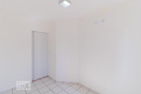 Quarto 2 de apartamento para alugar com 2 quartos, 38m² em Vila Laís, São Paulo