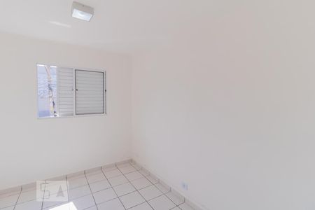 Quarto 2 de apartamento para alugar com 2 quartos, 38m² em Vila Laís, São Paulo