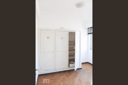 Apartamento à venda com 162m², 3 quartos e sem vagaQuarto 2 - Armários