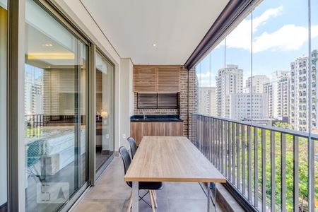 Studio à venda com 61m², 1 quarto e 1 vaga Studio à venda com 61m², 1 quarto e 1 vagaVaranda