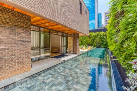 Studio à venda com 61m², 1 quarto e 1 vaga Studio à venda com 61m², 1 quarto e 1 vagaPiscina