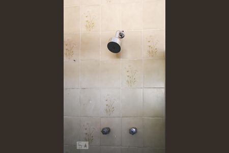 Casa à venda com 411m², 4 quartos e 4 vagasBanheiro do Quarto 1