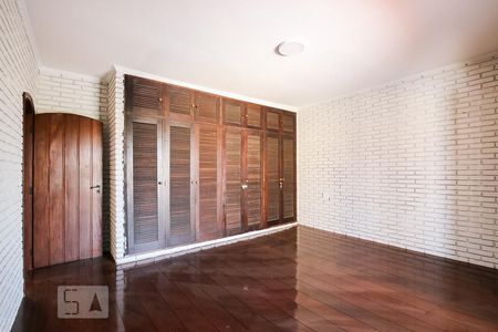 Casa à venda com 411m², 4 quartos e 4 vagasQuarto 1