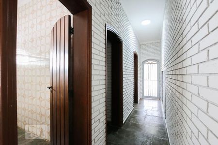 Casa à venda com 411m², 4 quartos e 4 vagasCorredor