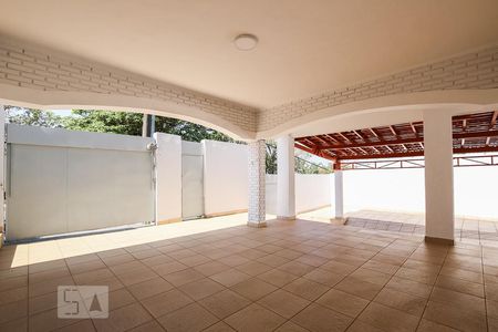 Casa à venda com 411m², 4 quartos e 4 vagasQuintal
