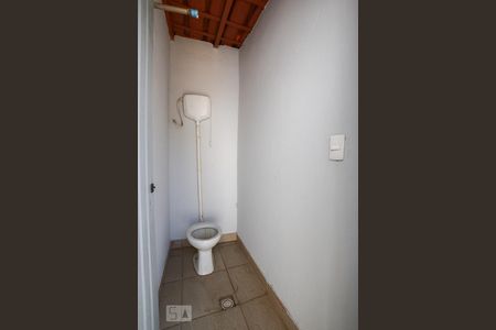 Casa à venda com 411m², 4 quartos e 4 vagasBanheiro Área Externa
