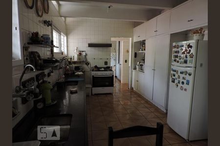 Casa à venda com 800m², 5 quartos e 6 vagasCopa