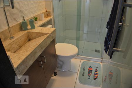 Banheiro de apartamento para alugar com 2 quartos, 65m² em Santa Mônica, Belo Horizonte