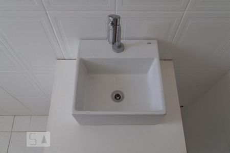 Detalhe do banheiro  de casa de condomínio para alugar com 2 quartos, 96m² em Ipiranga, São Paulo