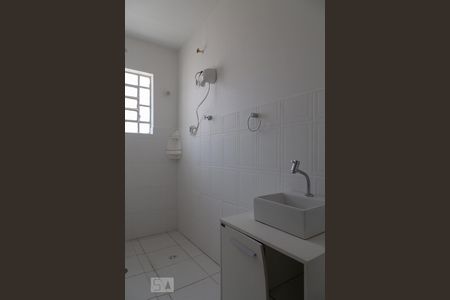 Banheiro de casa de condomínio para alugar com 2 quartos, 96m² em Ipiranga, São Paulo