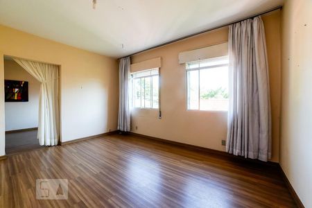 Casa à venda com 400m², 4 quartos e 2 vagasQuarto 1 Suíte