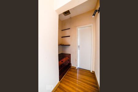 Casa à venda com 400m², 4 quartos e 2 vagasQuarto 1 Suíte