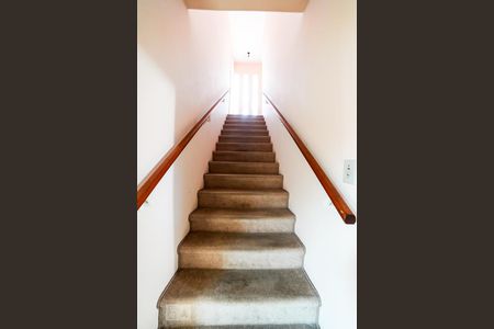 Escadas Quartos de casa para alugar com 4 quartos, 400m² em Vila Albertina, São Paulo