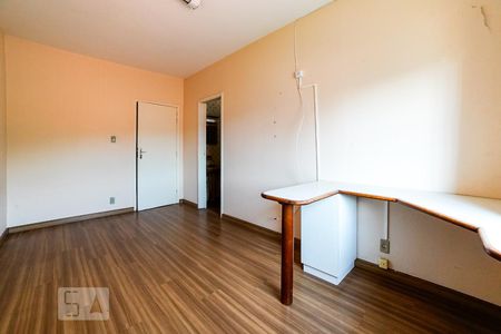 Casa à venda com 400m², 4 quartos e 2 vagasQuarto 2 Suíte