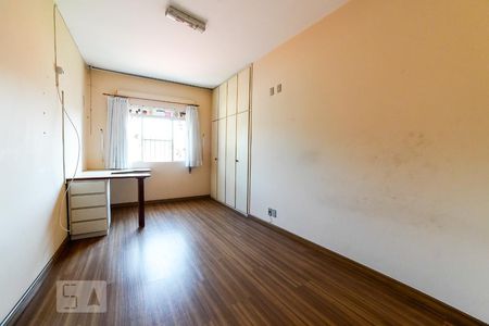 Casa à venda com 400m², 4 quartos e 2 vagasQuarto 2 Suíte