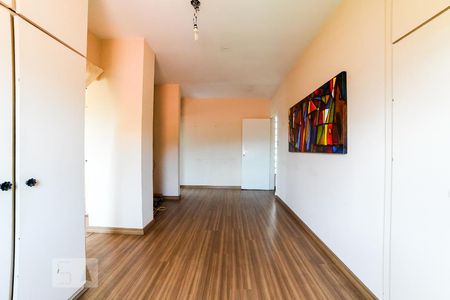 Quarto 1 Suíte de casa para alugar com 4 quartos, 400m² em Vila Albertina, São Paulo