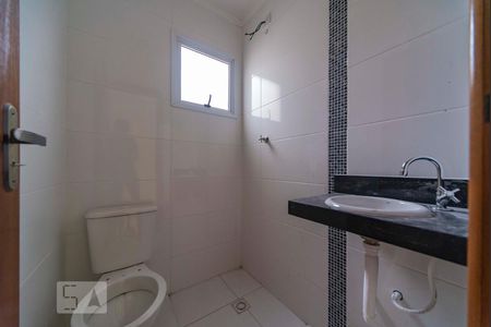 Banheiro de apartamento para alugar com 2 quartos, 50m² em Parque Oratório, Santo André
