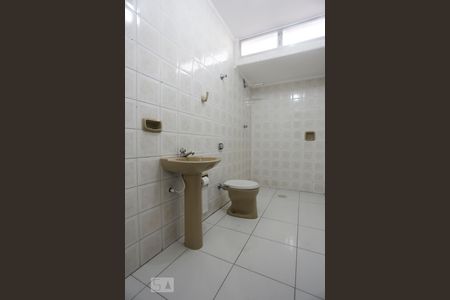 Banheiro de apartamento para alugar com 2 quartos, 67m² em Jaguaribe, Osasco