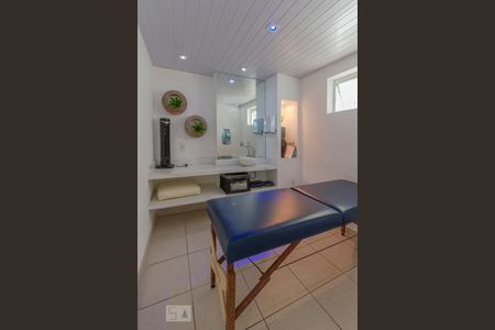 Apartamento para alugar com 130m², 3 quartos e 2 vagas Apartamento para alugar com 130m², 3 quartos e 2 vagasÁrea Comum - Sala de Massagem