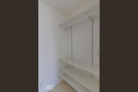 Apartamento para alugar com 130m², 3 quartos e 2 vagas Apartamento para alugar com 130m², 3 quartos e 2 vagasCloset do Quarto 1