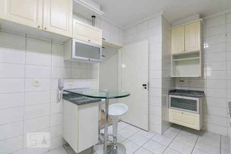 Apartamento para alugar com 99m², 3 quartos e 2 vagasCozinha