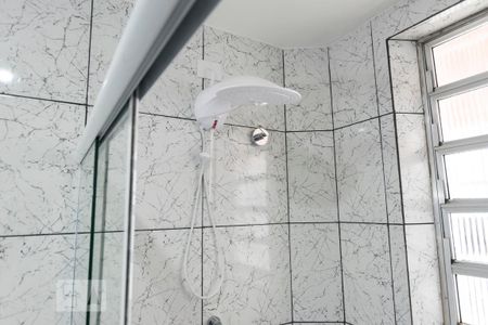1o. Andar - Banheiro (Chuveiro) de casa para alugar com 2 quartos, 120m² em Jardim Vila Mariana, São Paulo