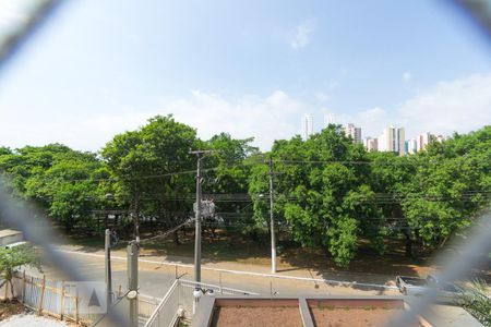 Apartamento à venda com 58m², 2 quartos e 1 vagaVista da janela do quarto 2