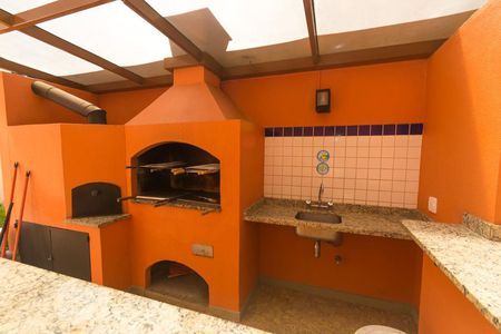 Apartamento à venda com 58m², 2 quartos e 1 vagaChurrasqueira e forno a lenha